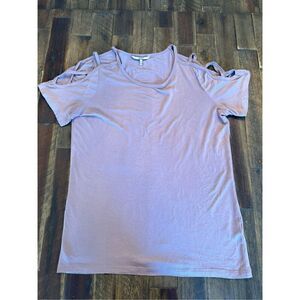 BKE top size xs cold shoulder in lavender stretch